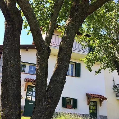 Bed & Breakfast I Calleri Garden And Millesimo